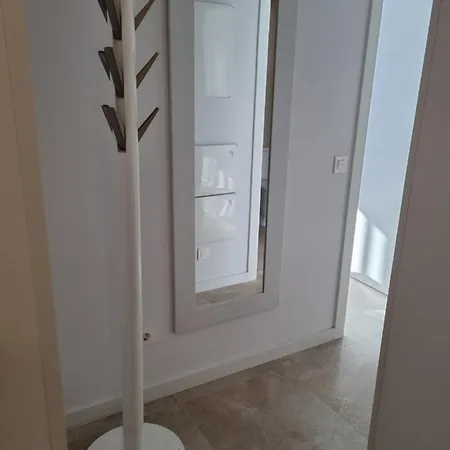 Toplage Neubau Luxus-apartment, Und Altstadt In Minuten Zu Fuss Lejlighed Marbella
